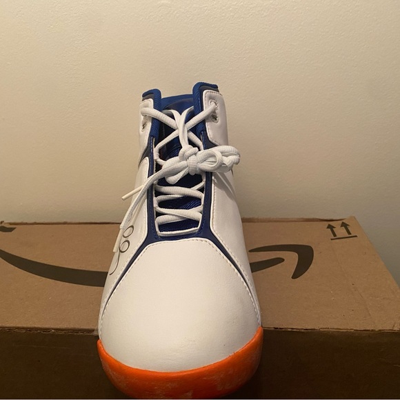 Autographed Starbury Sneakers - collectible - Picture 4 of 7